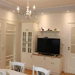 - Lets4holiday Apartament