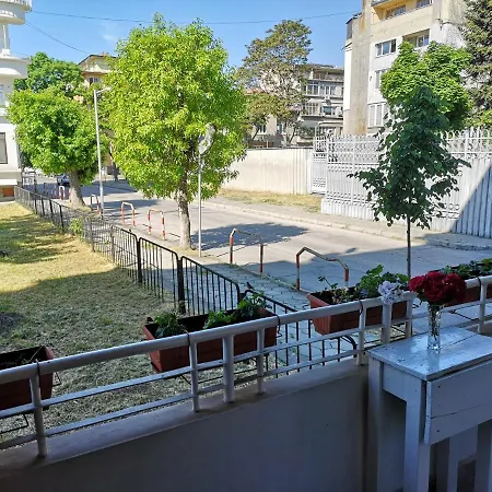 - Lets4holiday * Варна