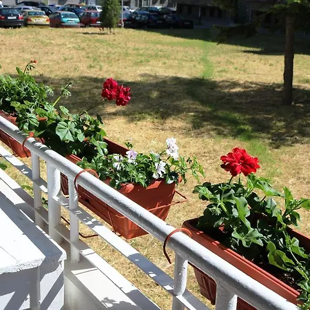 - Lets4holiday Apartment Varna