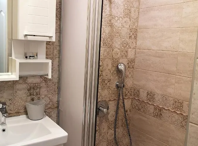 - Lets4holiday Варна