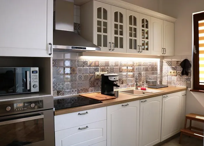 - Lets4holiday Варна