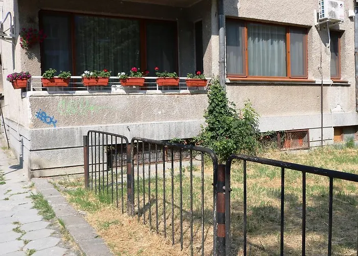 - Lets4holiday Варна