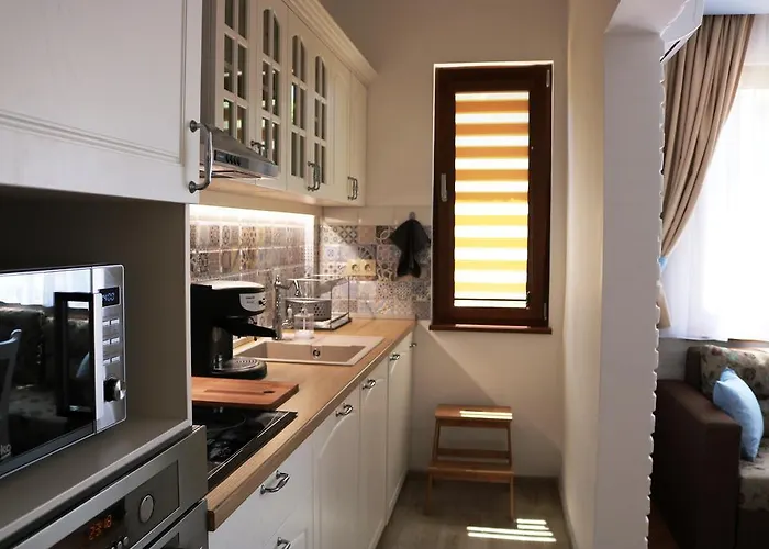 - Lets4holiday Apartment *